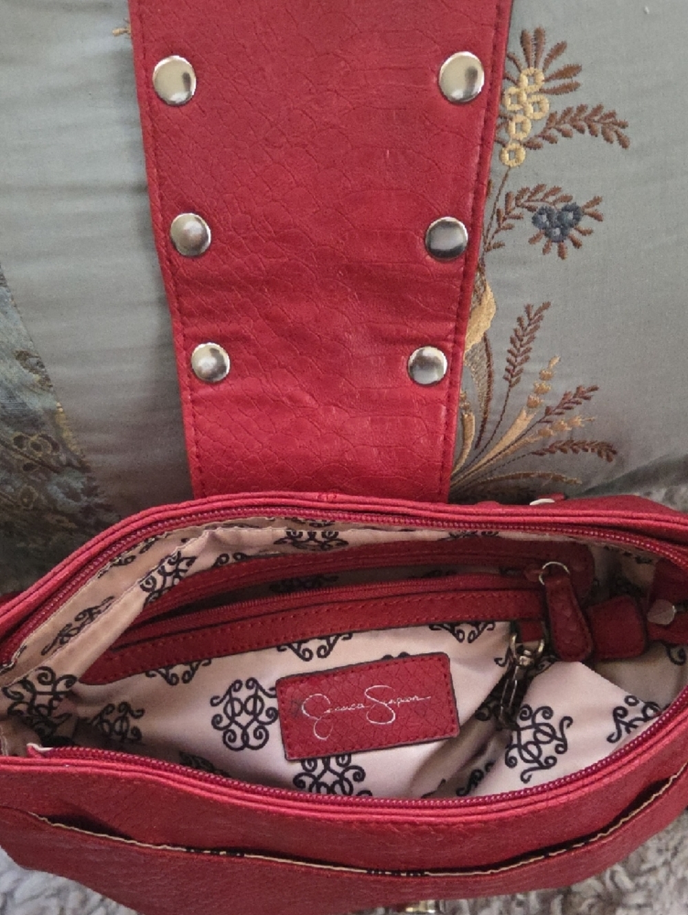 Jessica Simpson Red Studded Crossbody Shoulder Bag - Picture 2 of 4